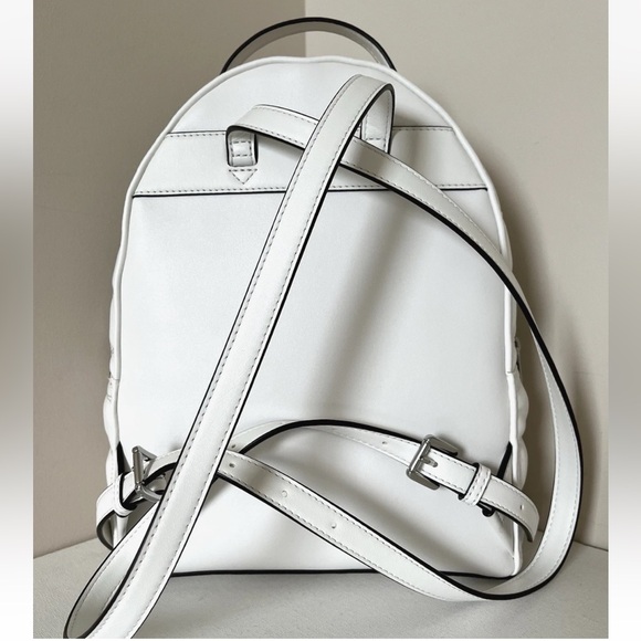 New Michael Kors Sheila Medium Backpack Quilted Optic White main image 4